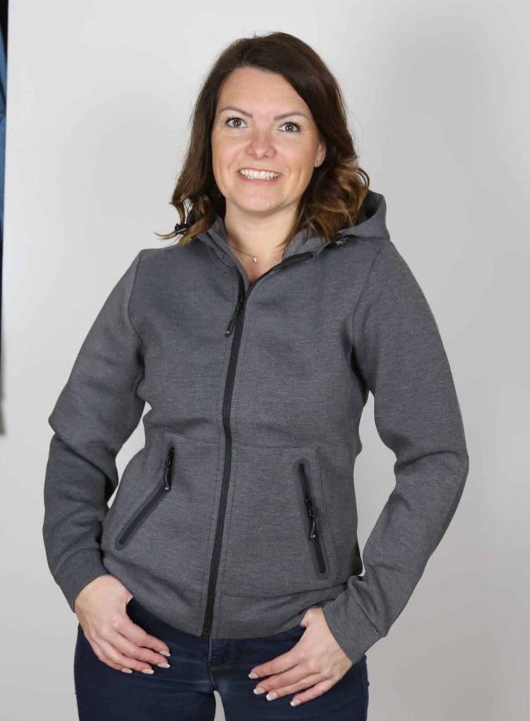 Catalogue textile : gilet femme épais zippé à capuche, sélection artisan