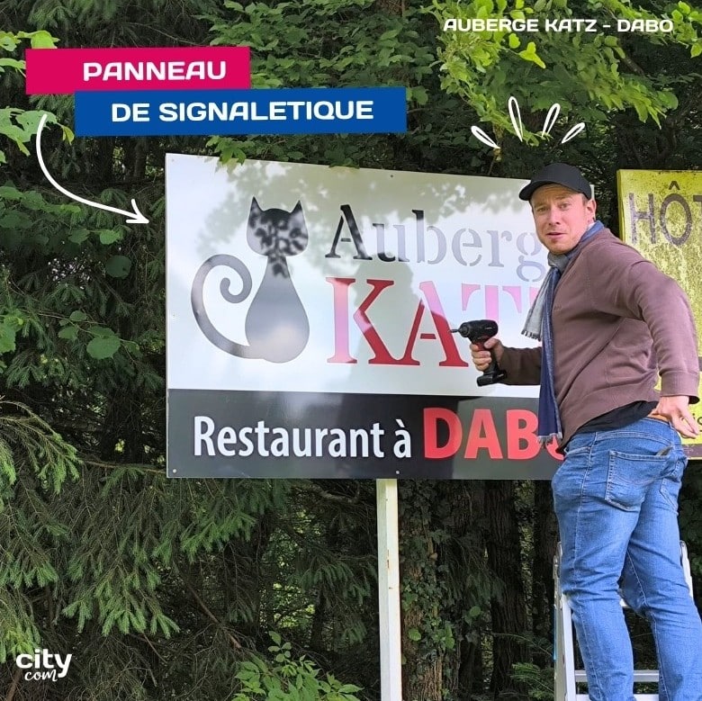 Création et pose de panneau de signalétique extérieure à Dabo pour l'Auberge Katz